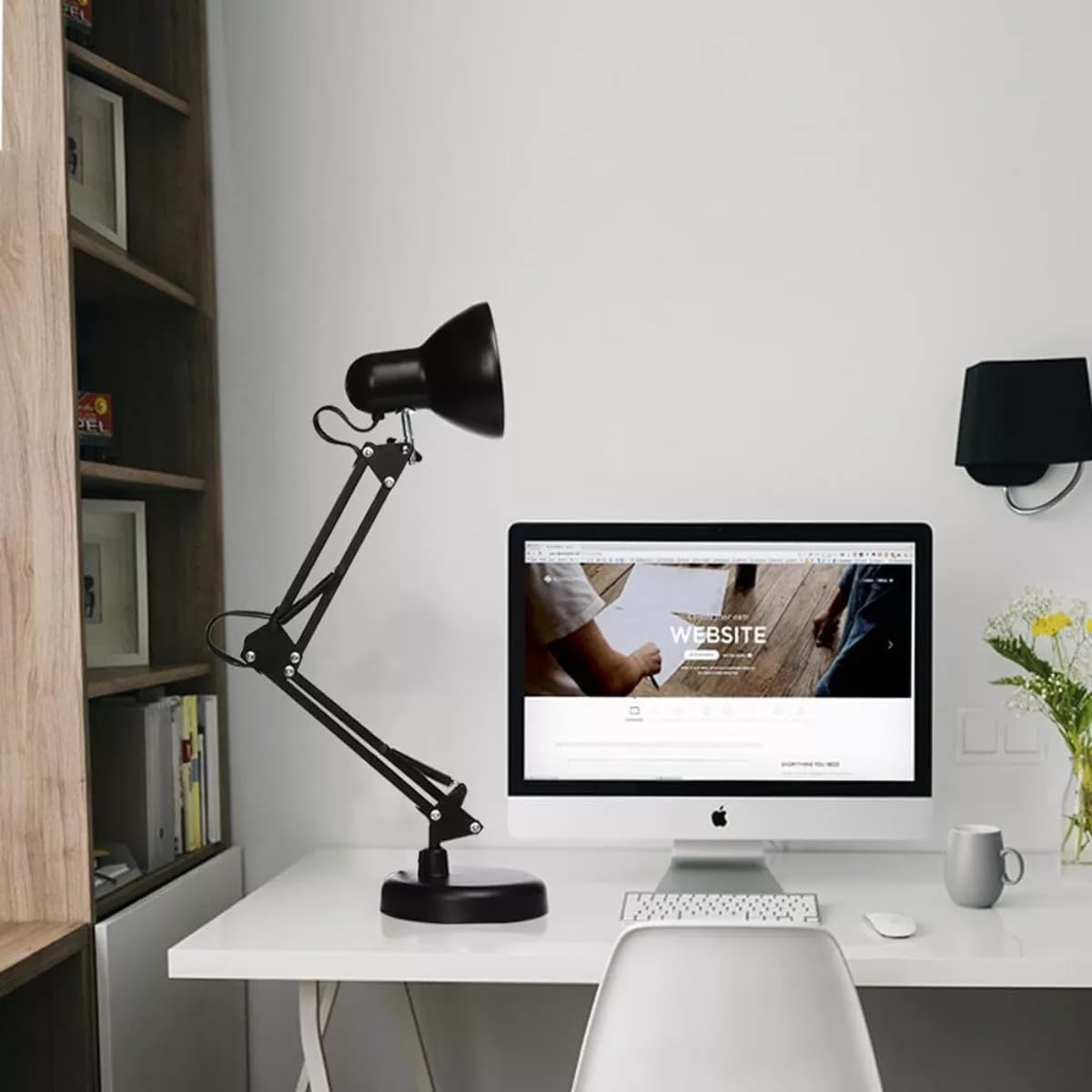 Luminária Articulada De Mesa Abajur Modelo Pixar Com Base E Garra (PRETO)