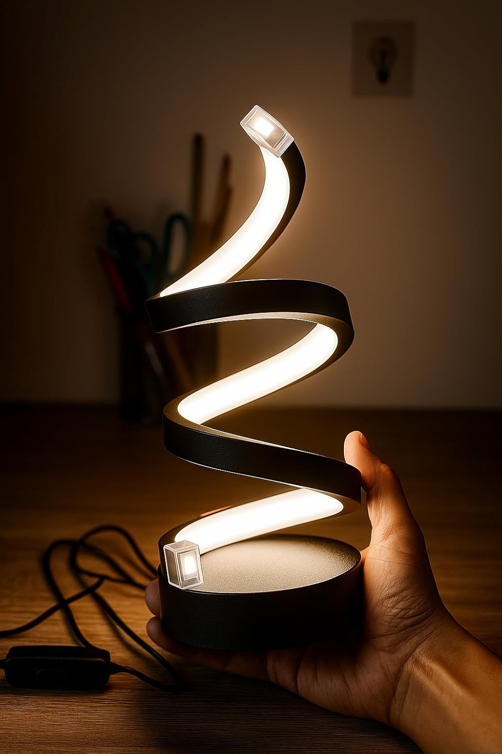 Abajur Espiral Luminária De Mesa Moderno LED Design Contemporâneo Luz Frio/Quente Bivolt - Ideal para Escritório, Sala, Quarto, cabeceira de cama - SHACK